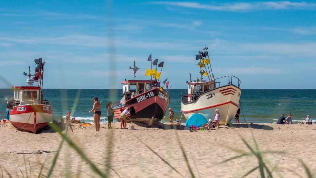 meeting in company neer table work few people